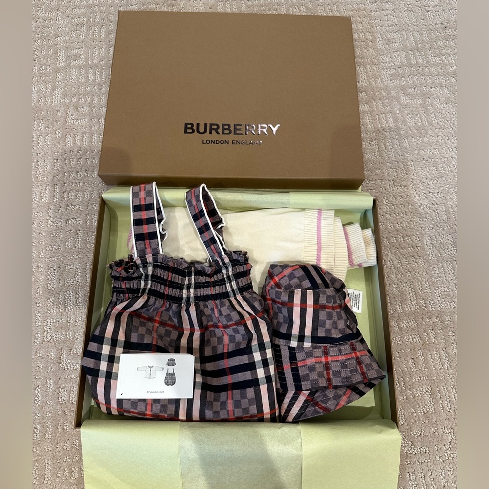 BURBERRY 3 piece set for baby girl 6mo
